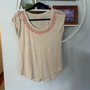 Loft Women’s XS Extra Small Linen Cap Sleeve T Shirt Embroided Neckline Tan